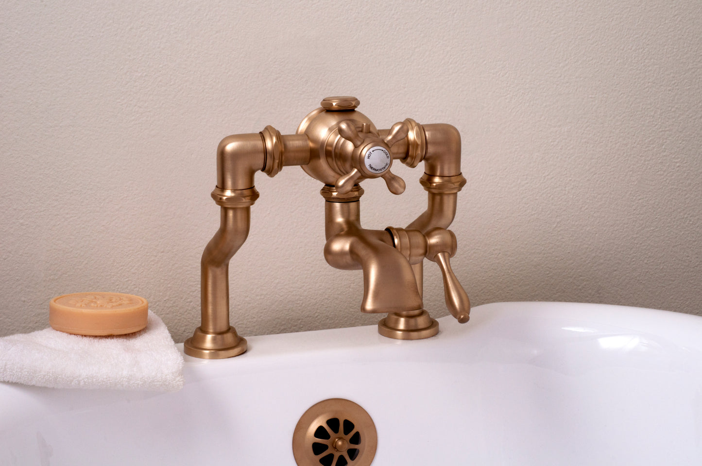 Thermostatic Deck Mount Tub Faucet with Adjustable centers