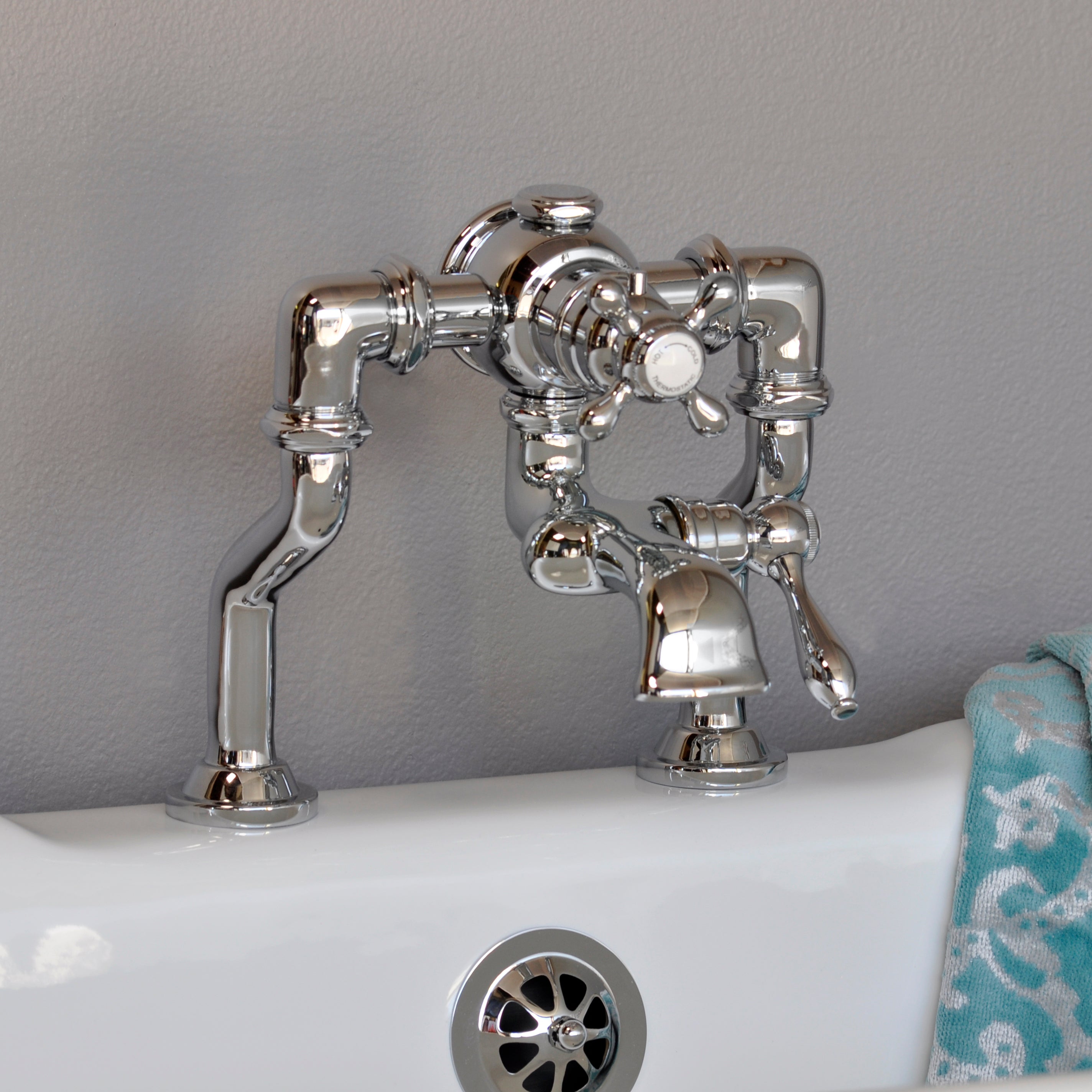 Thermostatic Deck Mount Tub Faucet with Variable centers P1132 | Strom Living