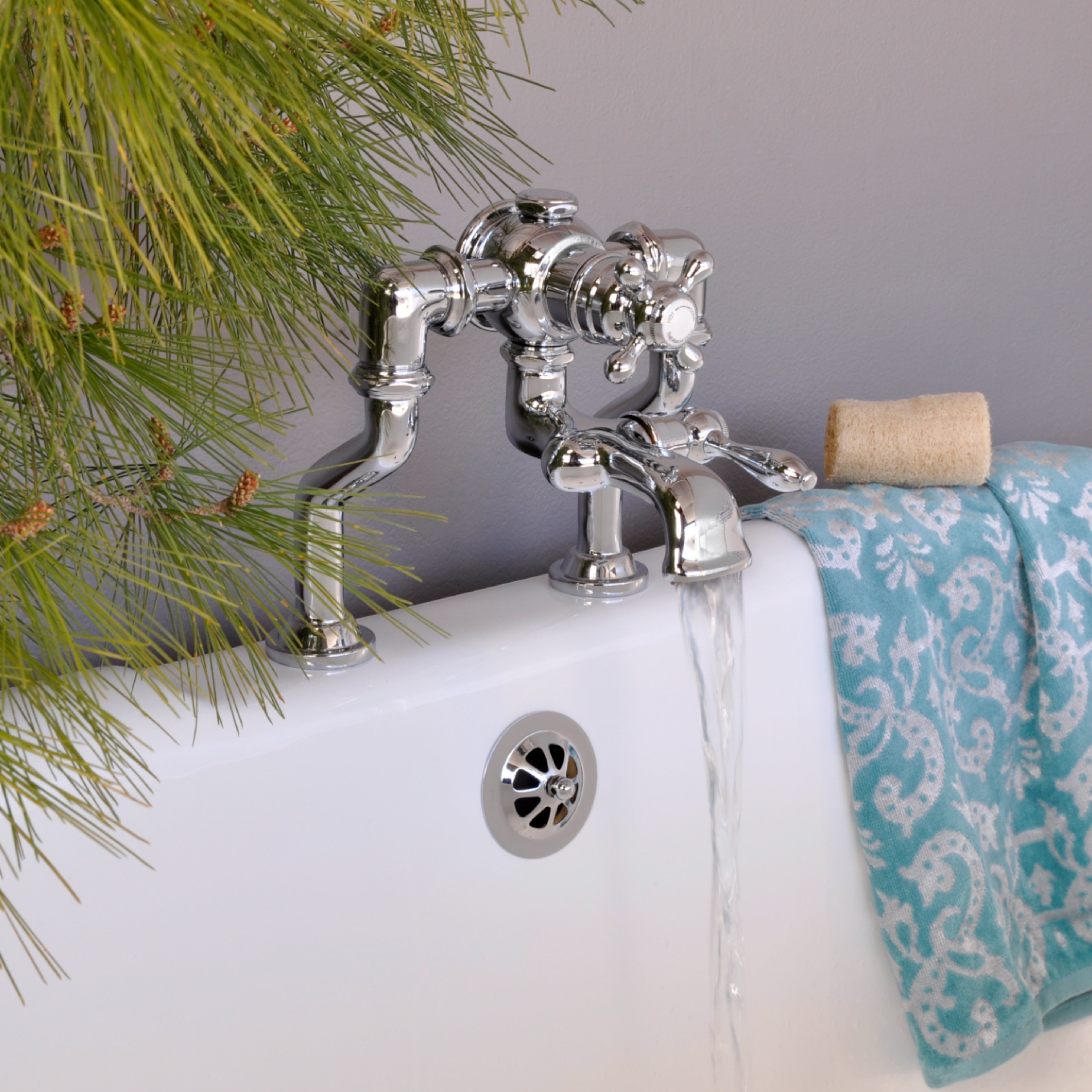 Thermostatic Deck Mount Tub Faucet with Variable centers P1132 | Strom Living