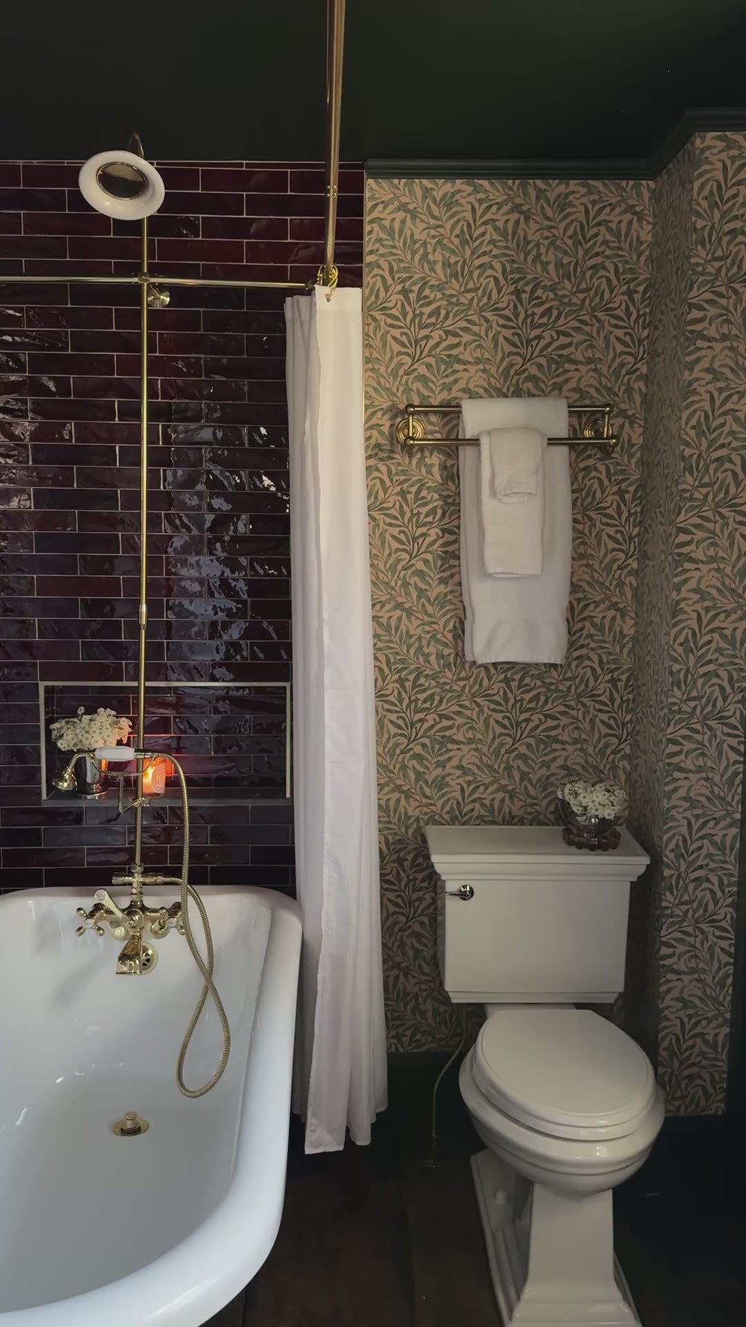 Load video: Installing the Clawfoot Tub Enclosure Shower Set with Hand Shower P0168 in satin brass, from unboxing to the finished tub. Video by Stephenie Watts (@stepheniewatts), shared under the Strom Living influencer collaboration agreement.